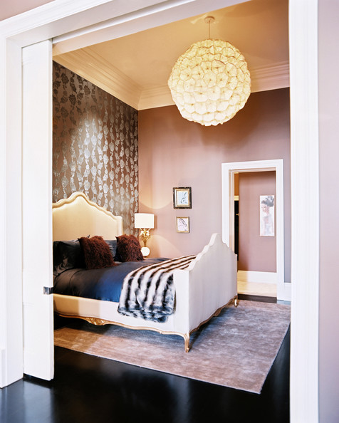 papel tapiz en el dormitorio en una pared,habitación,techo,diseño de interiores,mueble,propiedad