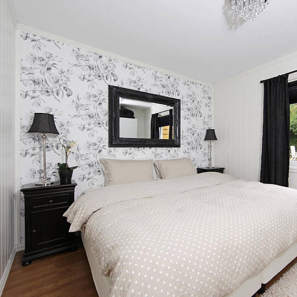 A Monochromatic Bedroom Made Much More Interesting One Wall Wallpaper