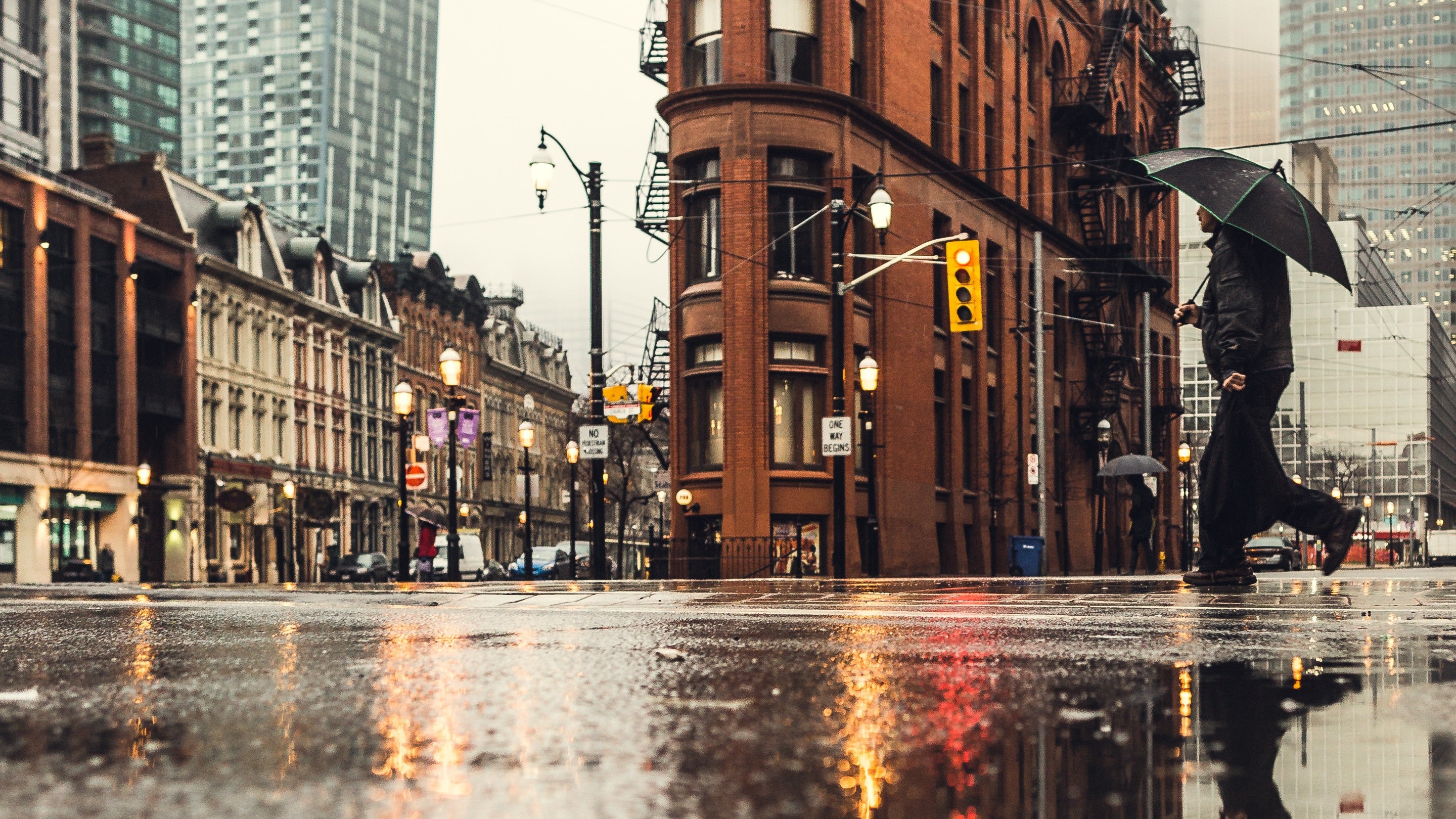 fond d'écran rue hd,réflexion,pluie,zone urbaine,ville,l'eau