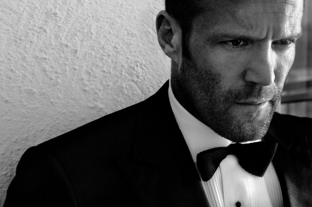 jason statham hd wallpapers,suit,formal wear,chin,facial hair,tuxedo