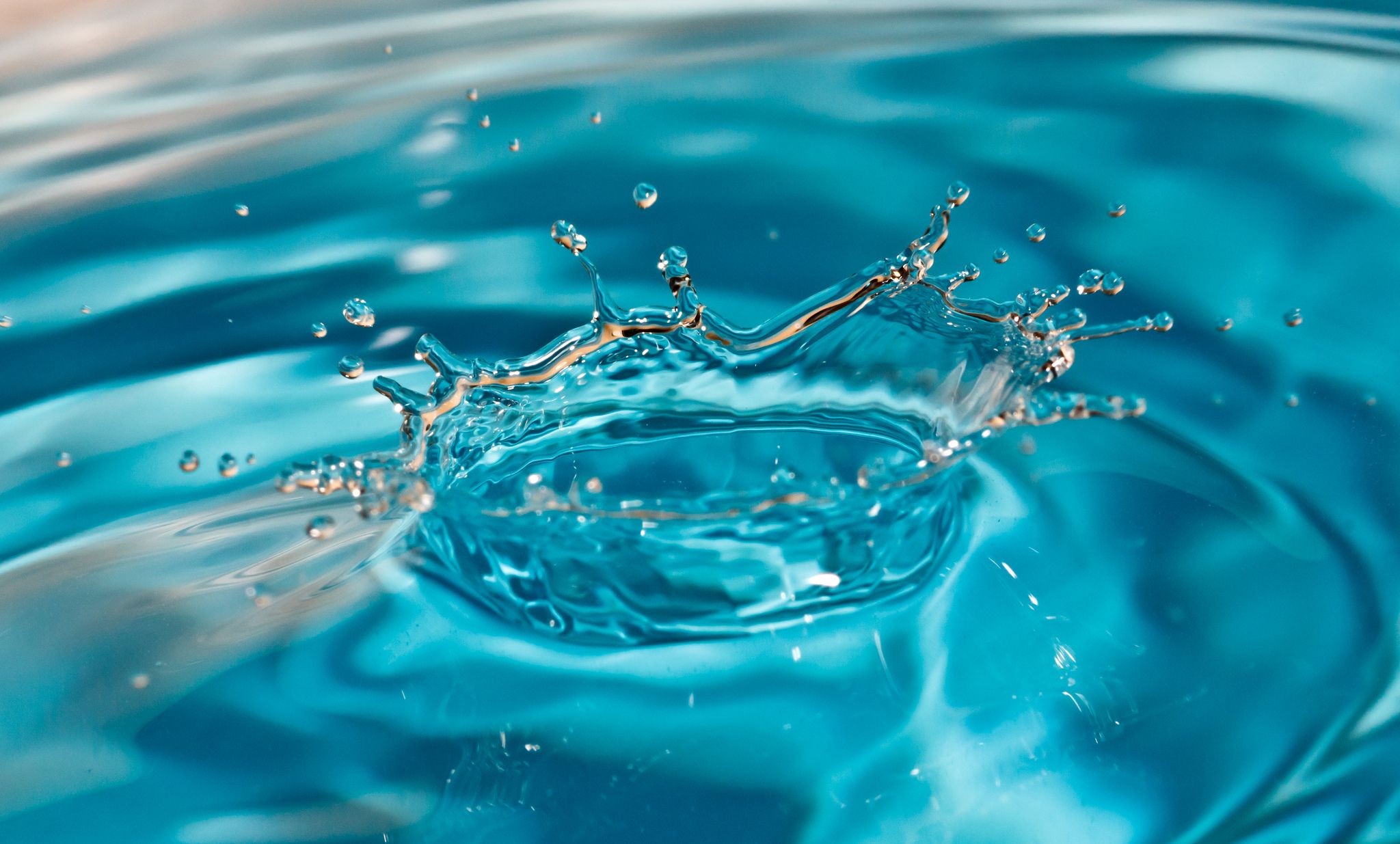 3 cool water drops hd wallpaper,water,aqua,drop,blue,liquid