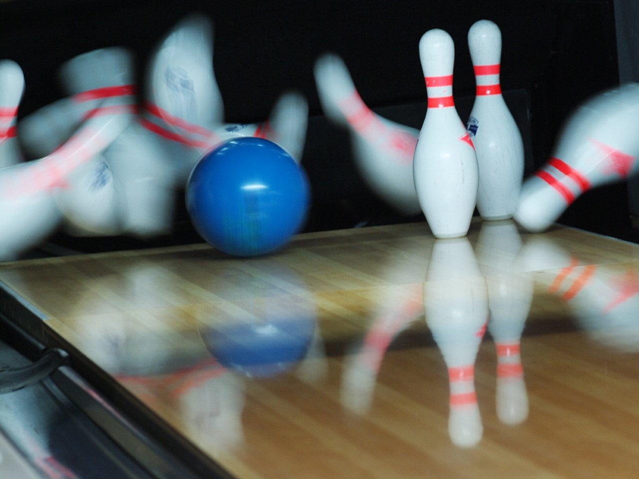 bowling wallpaper,ten pin bowling,bowling,bowling equipment,bowling pin