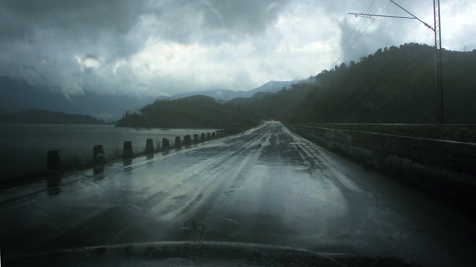 heavy rain wallpaper,road,sky,cloud,atmospheric phenomenon,highland