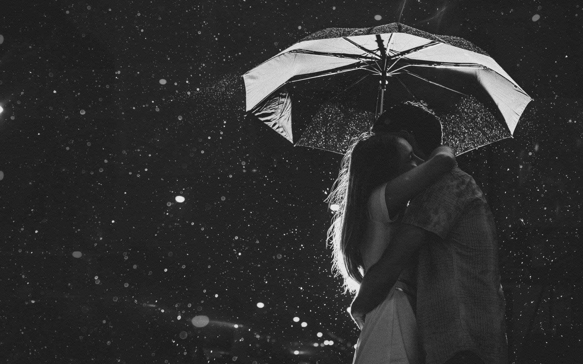 amor lluvia fondo de pantalla,paraguas,negro,blanco,fotografía,en blanco y negro