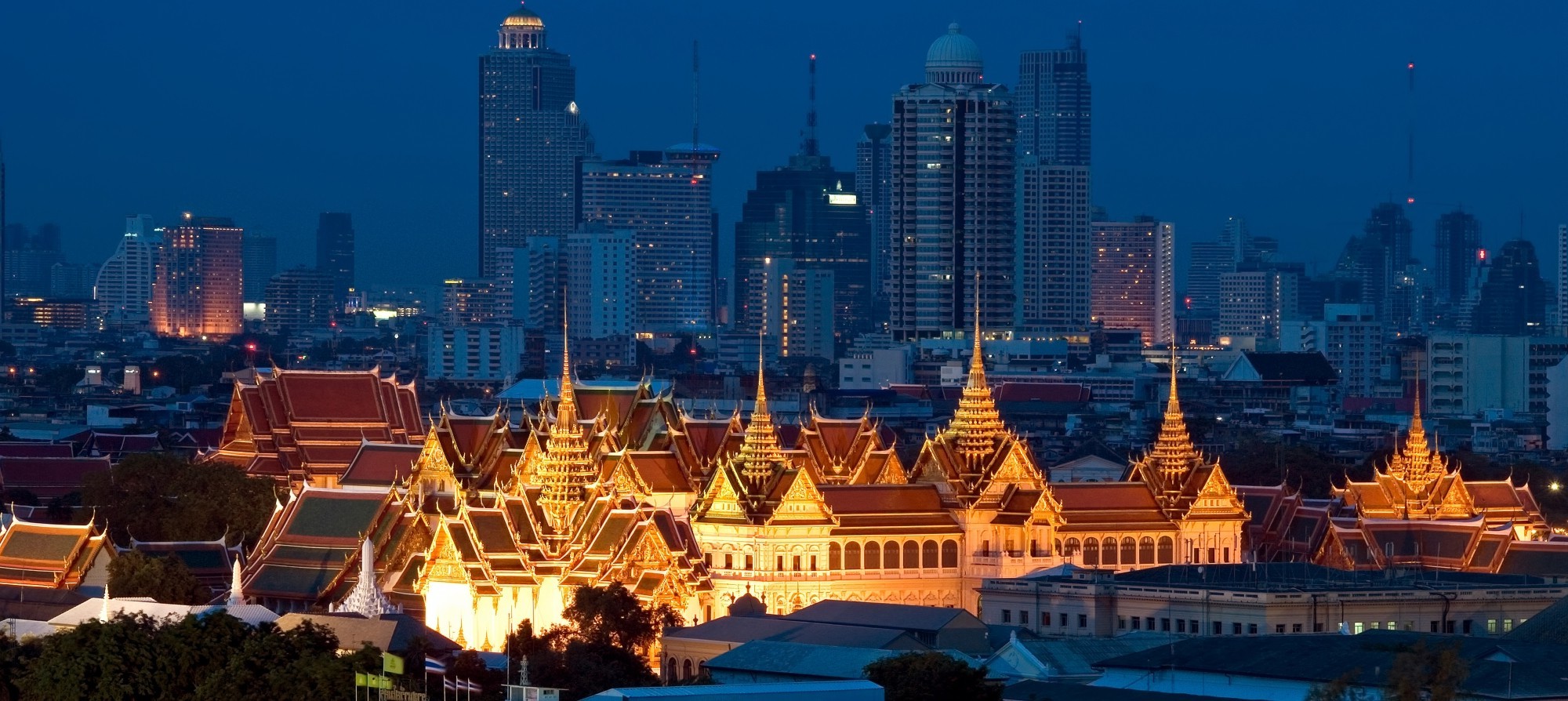 bangkok wallpaper hd,city,skyline,cityscape,landmark,metropolitan area