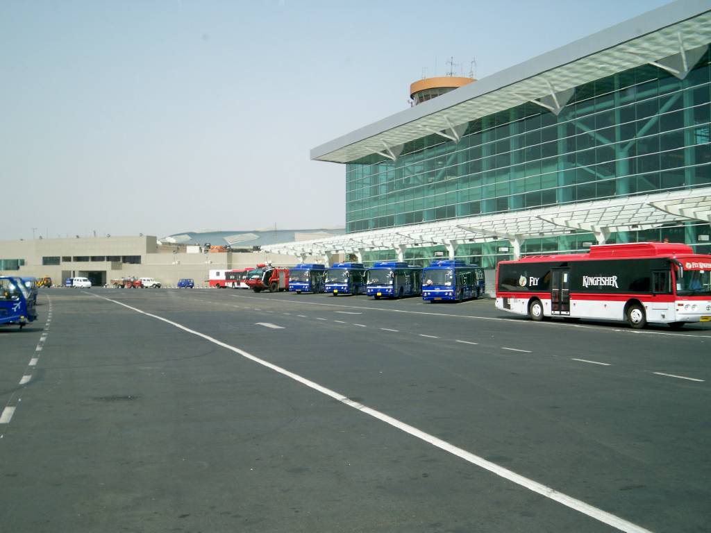 delhi airport wallpapers,transport,bus,mode of transport,vehicle,motor vehicle