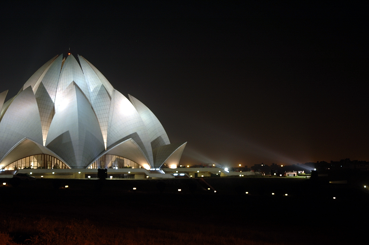 sfondi aeroporto di delhi,architettura,notte,illuminazione,cielo,teatro dell'opera