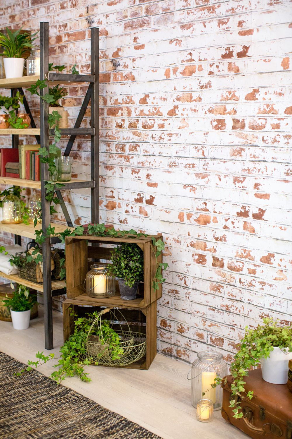 벽돌 배경 거실 아이디어,벽,화분,관엽 식물,인테리어 디자인,방