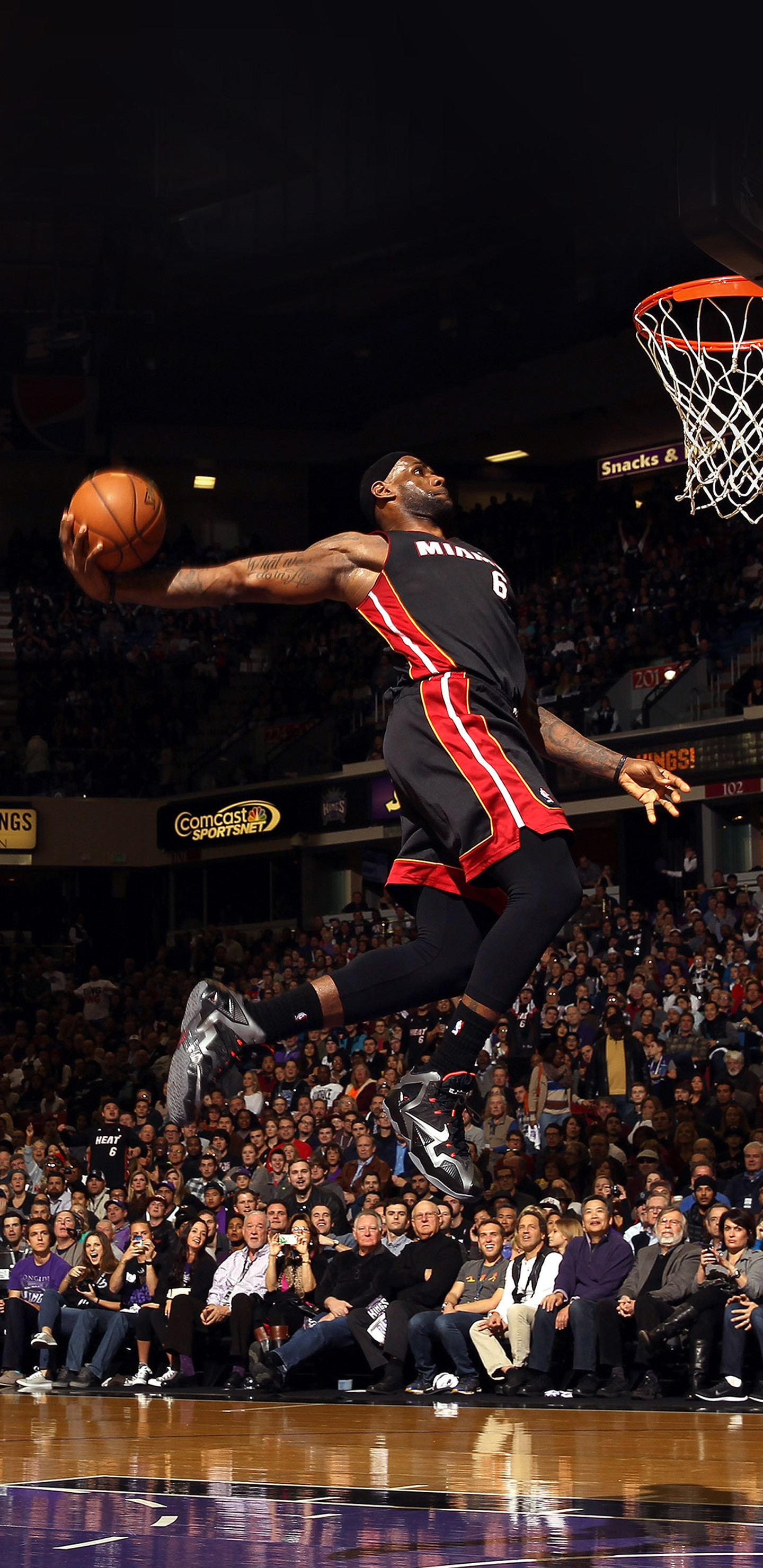 lebron james dunk wallpaper,basketball bewegt sich,sport,basketball,basketball spieler,slam dunk