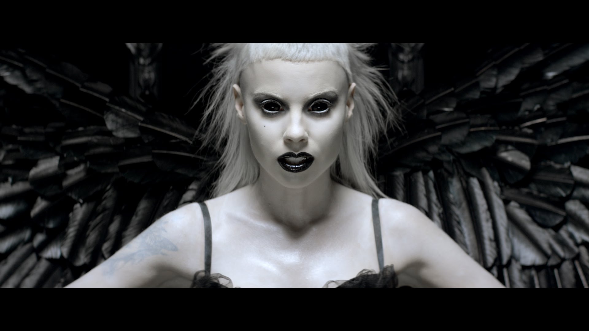 die antwoord wallpaper,goth subculture,black and white,photography,mouth,darkness