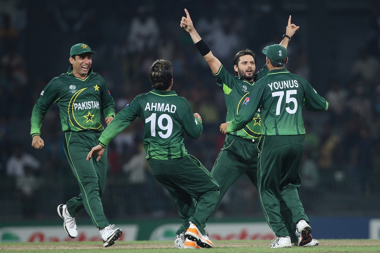 afridi fond d'écran hd,des sports,joueur,équipement sportif,vert,championnat