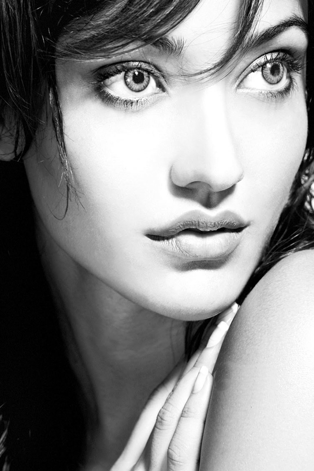 actrice bollywood fonds d'écran hd pour mobile,visage,cheveux,sourcil,lèvre,beauté