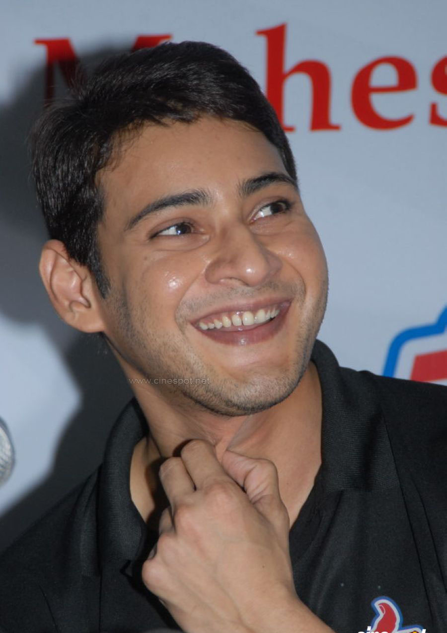mahesh wallpapers hd,facial expression,forehead,chin,smile,gesture