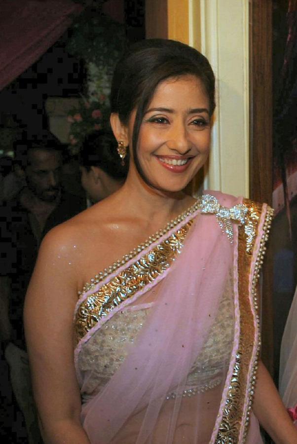 manisha koirala wallpaper,sari,abdomen,trunk,jewellery,neck