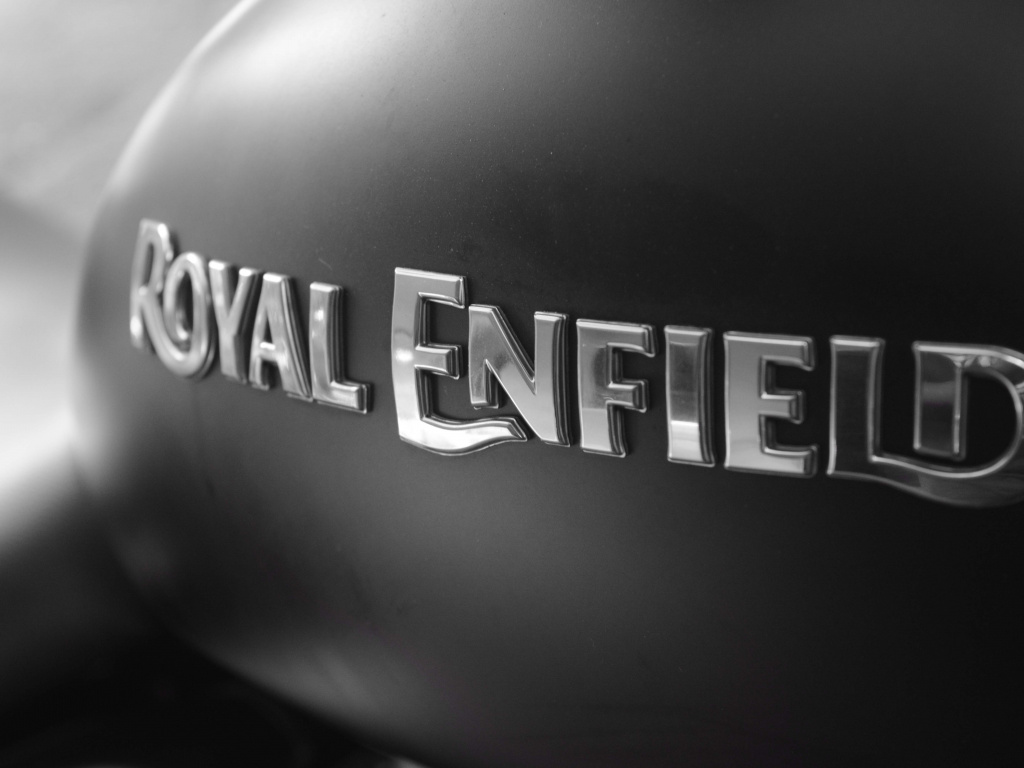 royal enfield logo hd wallpaper 1080p,fahrzeug,schriftart,auto,fotografie,familienauto