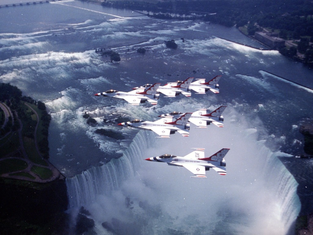 fondo de pantalla de thunderbird,avión,aeronave,avión de combate,cielo,vehículo