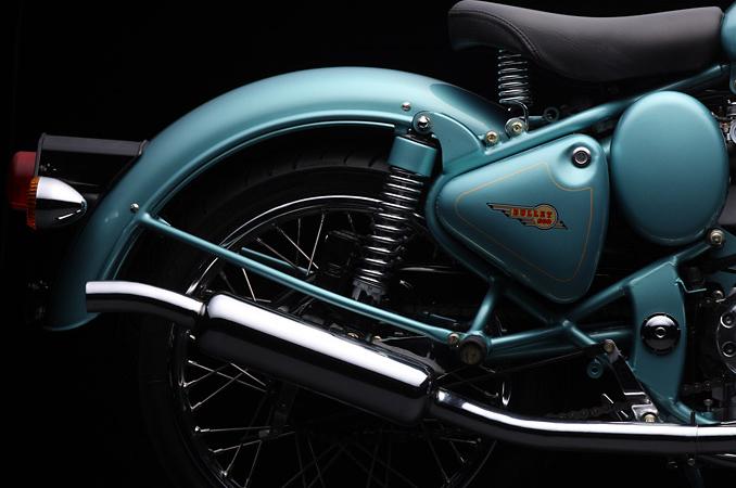 royal enfield classic 500 wallpapers,motor vehicle,vehicle,automotive design,automotive exhaust,motorcycle