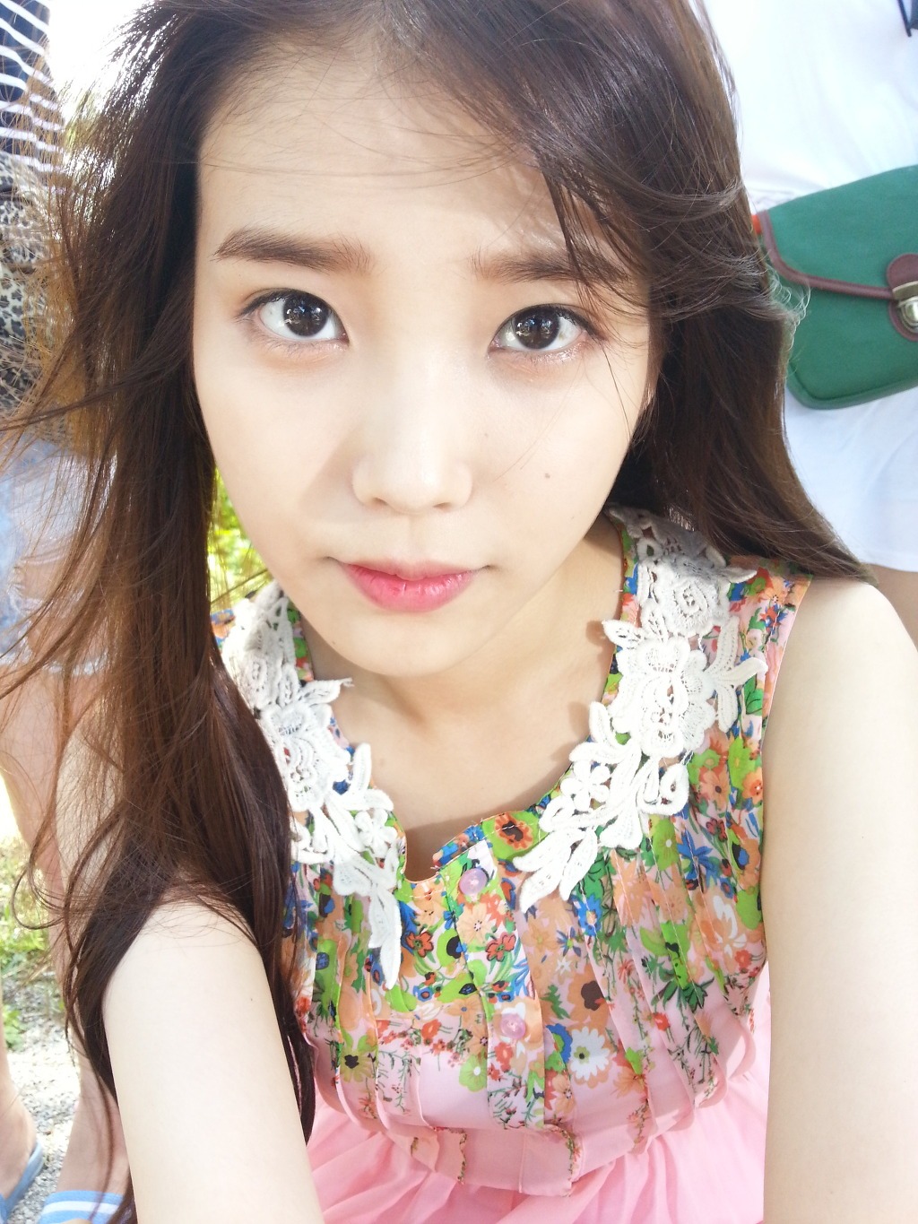 iu wallpaper iphone,hair,face,skin,hairstyle,beauty