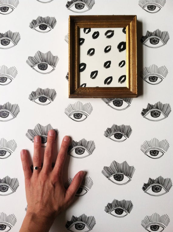 eye friendly wallpaper,hand,games,finger,metal