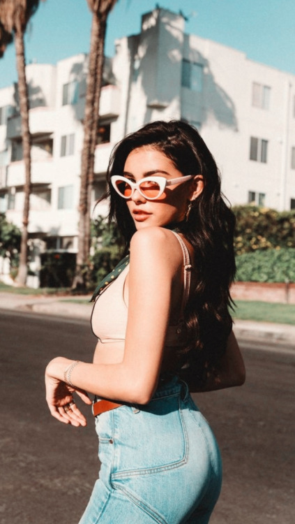 madison beer wallpaper,eyewear,photograph,glasses,beauty,shoulder