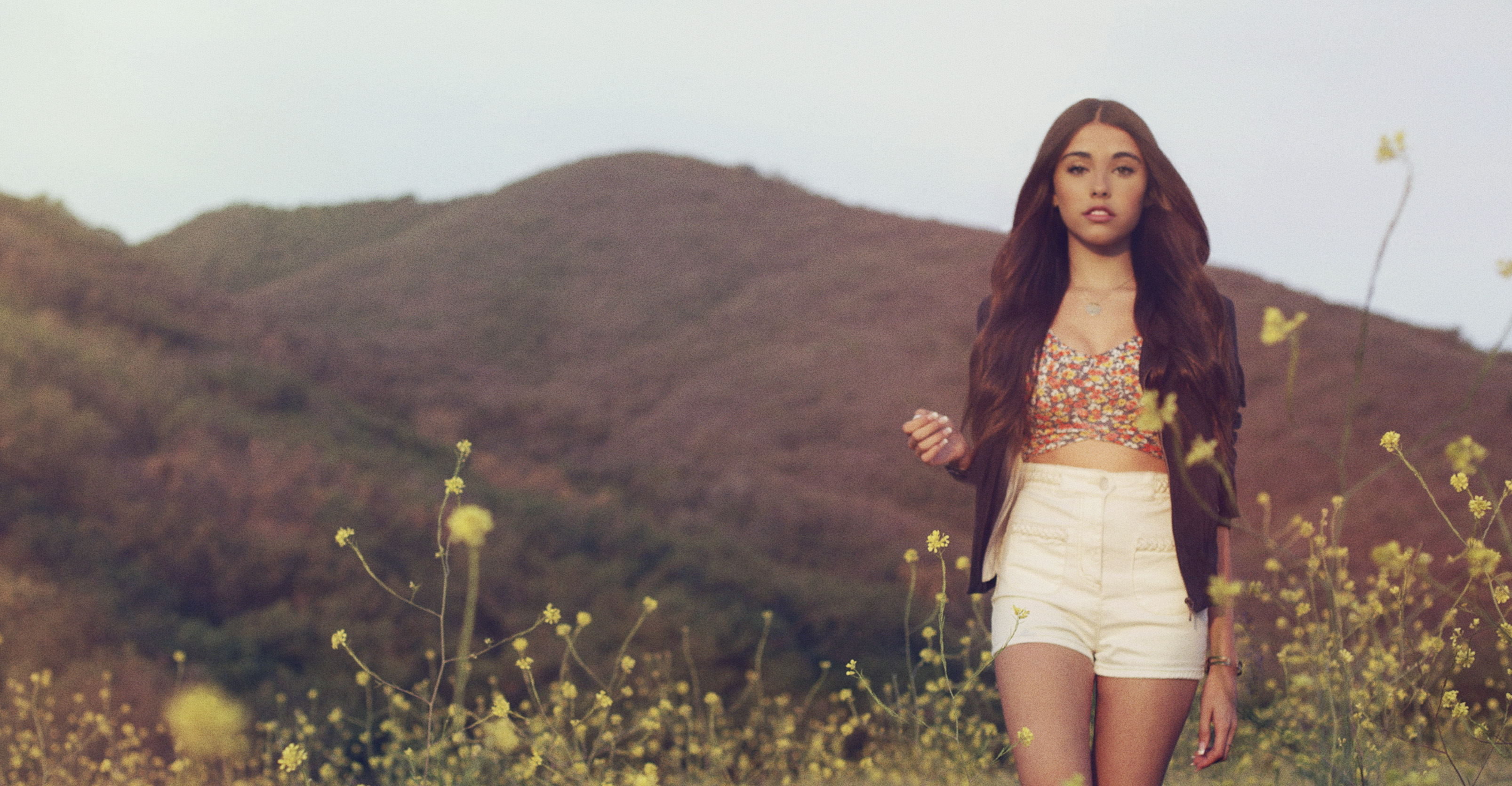 madison beer wallpaper,people in nature,hair,photograph,yellow,beauty
