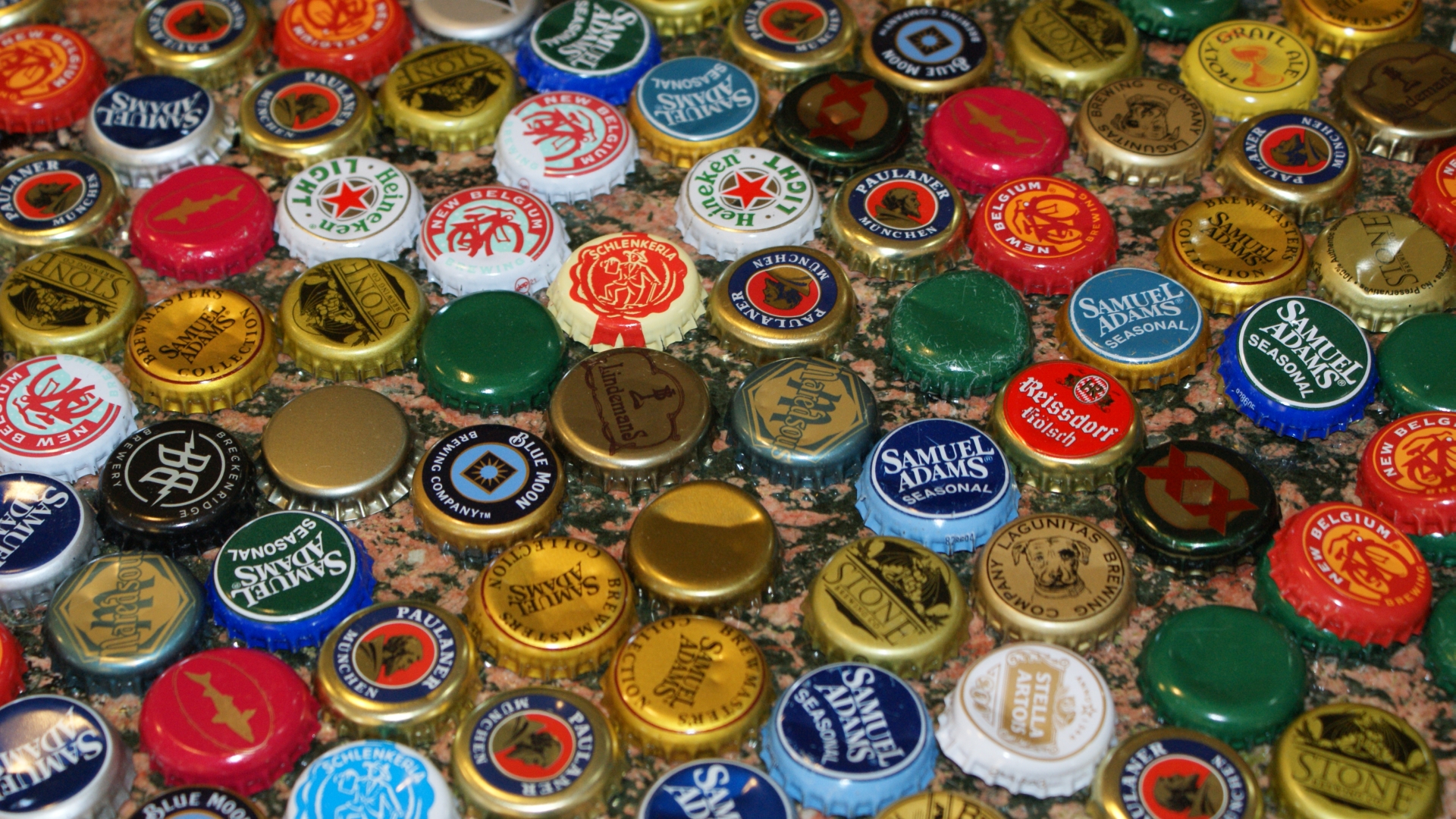 carta da parati bottiglia di birra,tappo di bottiglia,collezione,souvenir,metallo