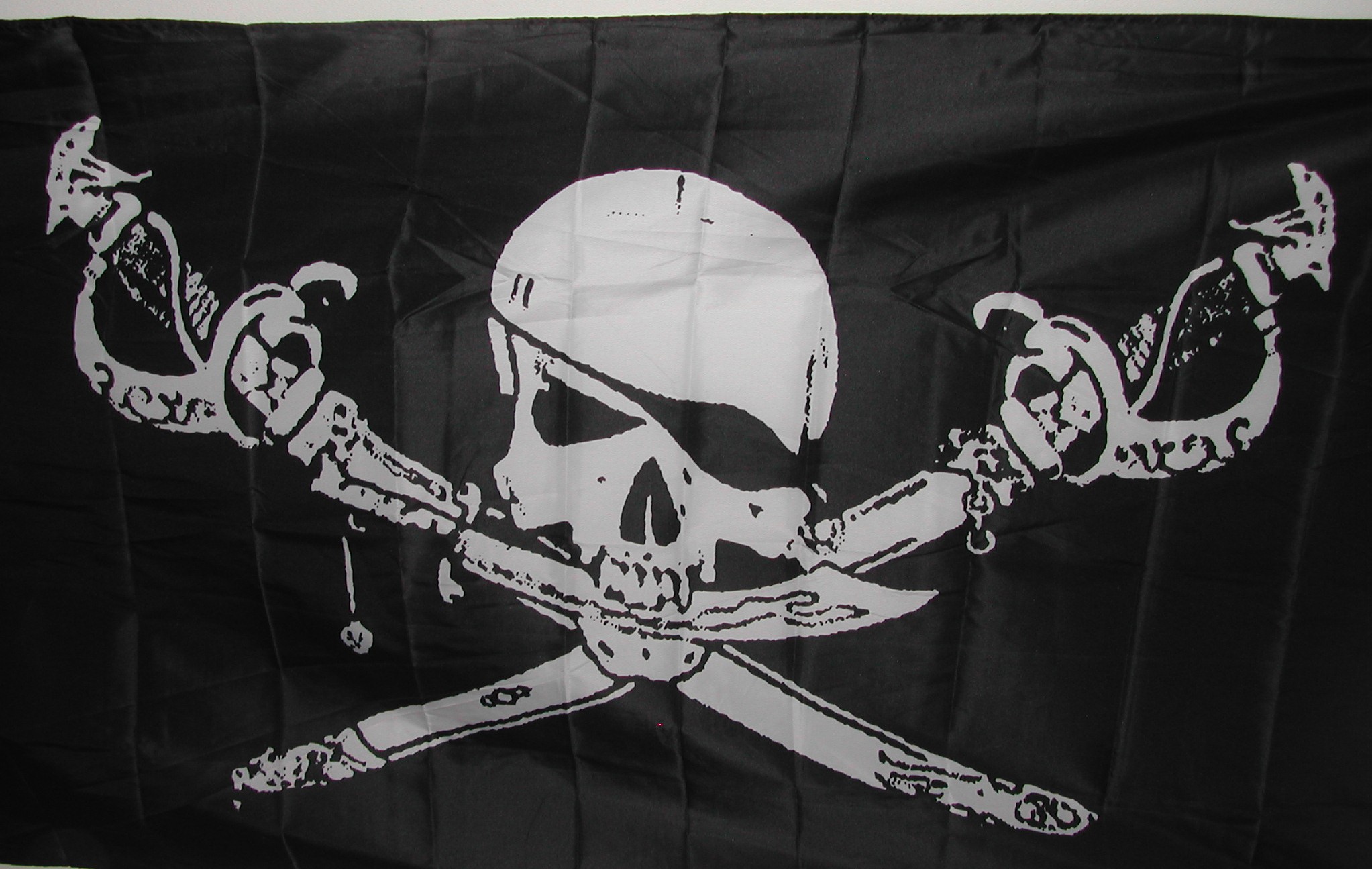 fondo de pantalla de bandera pirata,cráneo,bandera,fuente,hueso,ilustración