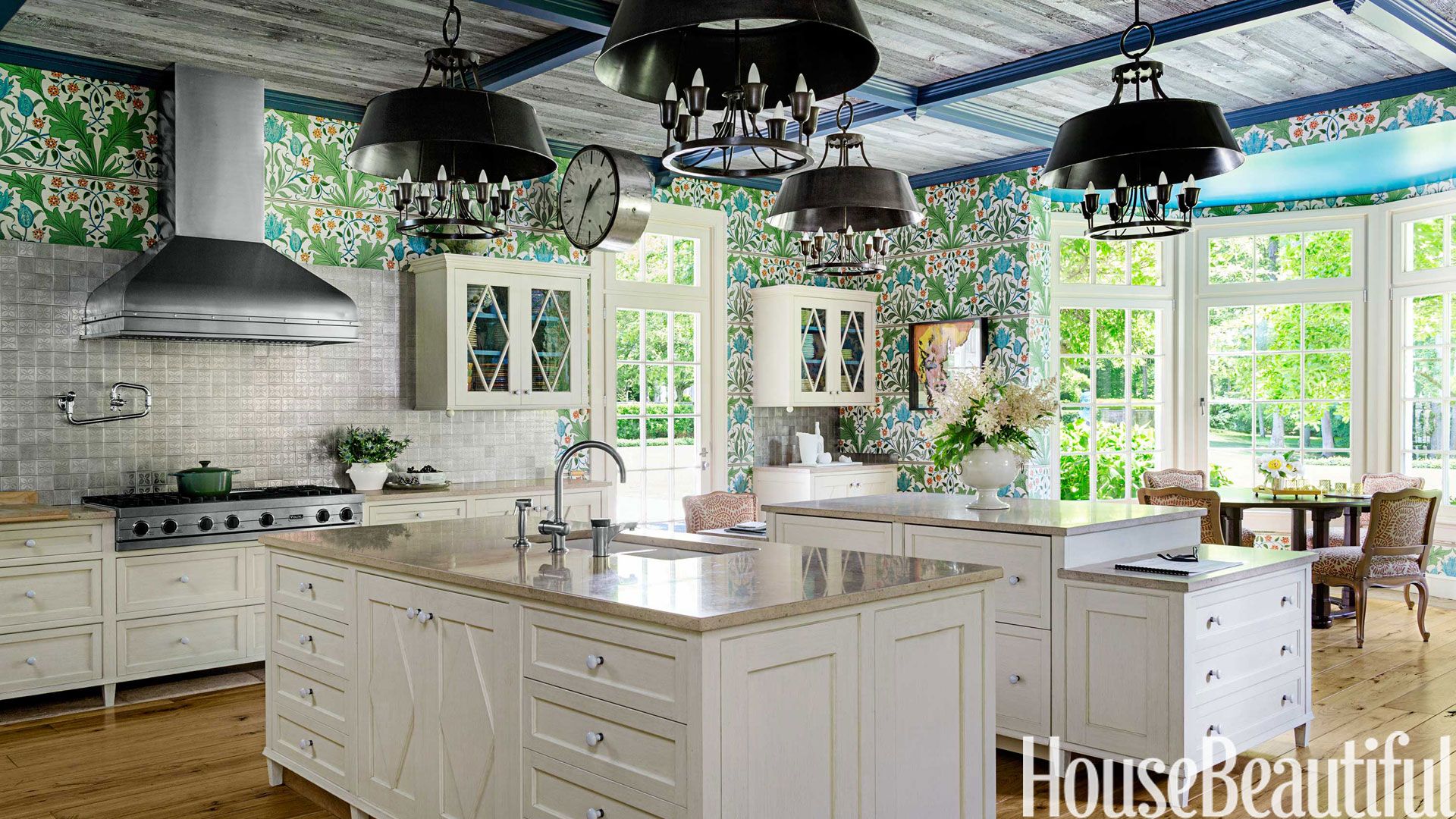 william-morris-tulip-frieze-wallpaper-william-morris-wallpaper