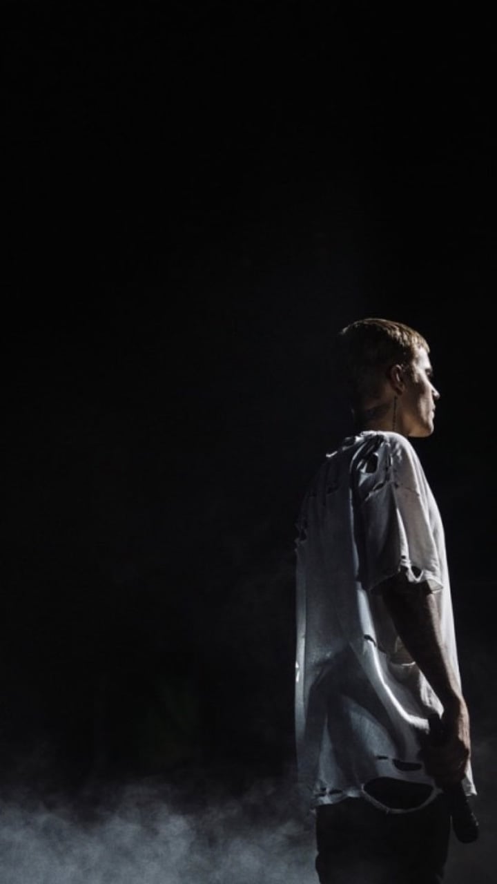 Justin Bieber Wallpaper Darkness Photography Performance Black And White Flash Photography Wallpaperuse