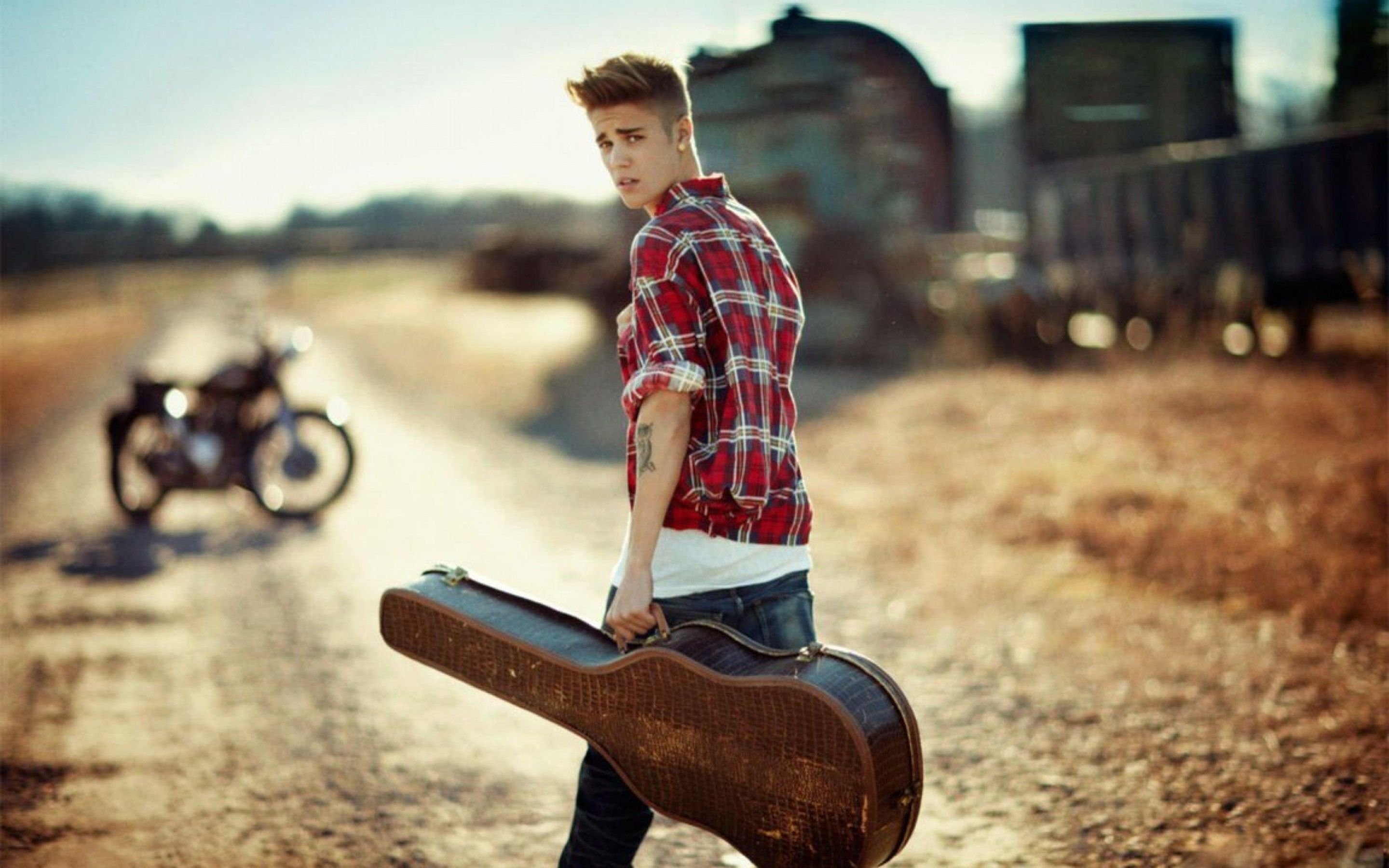 justin bieber wallpaper,bicycle,cool,vehicle,sitting,photography