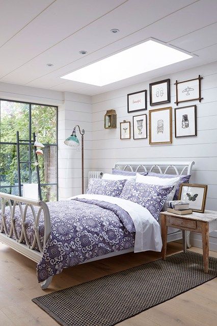 hamptons wallpaper,bedroom,furniture,bed,room,bed sheet