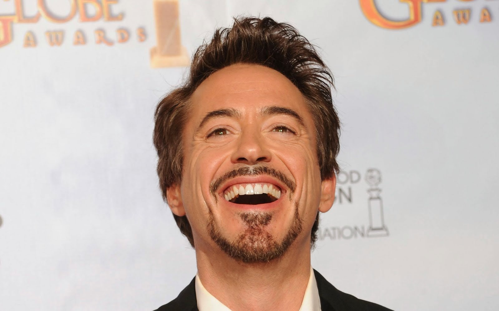 sfondo di robert downey jr per iphone,capelli,viso,fronte,sopracciglio,acconciatura