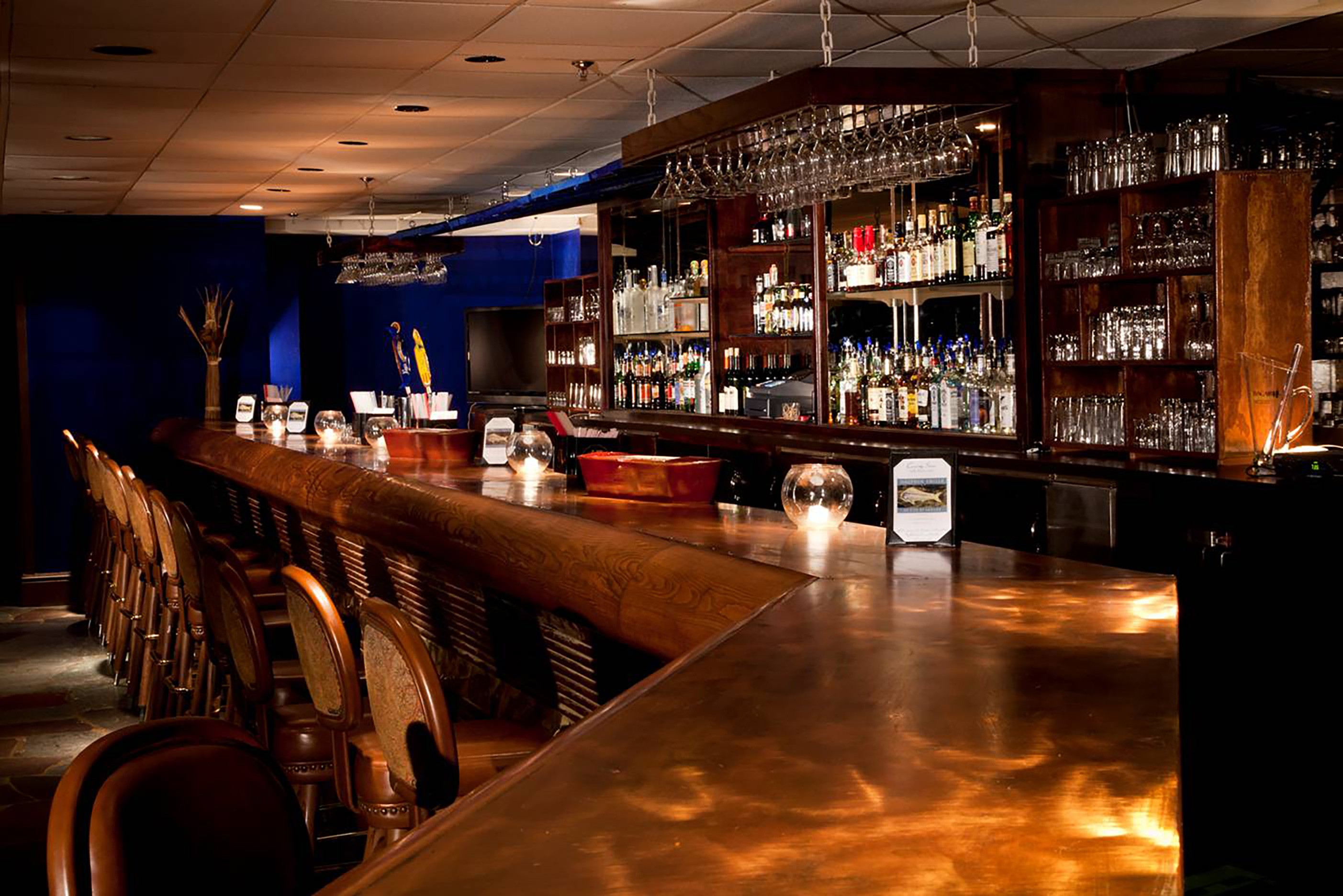 barra de papel tapiz,bar,establecimiento de bebidas,taberna,edificio