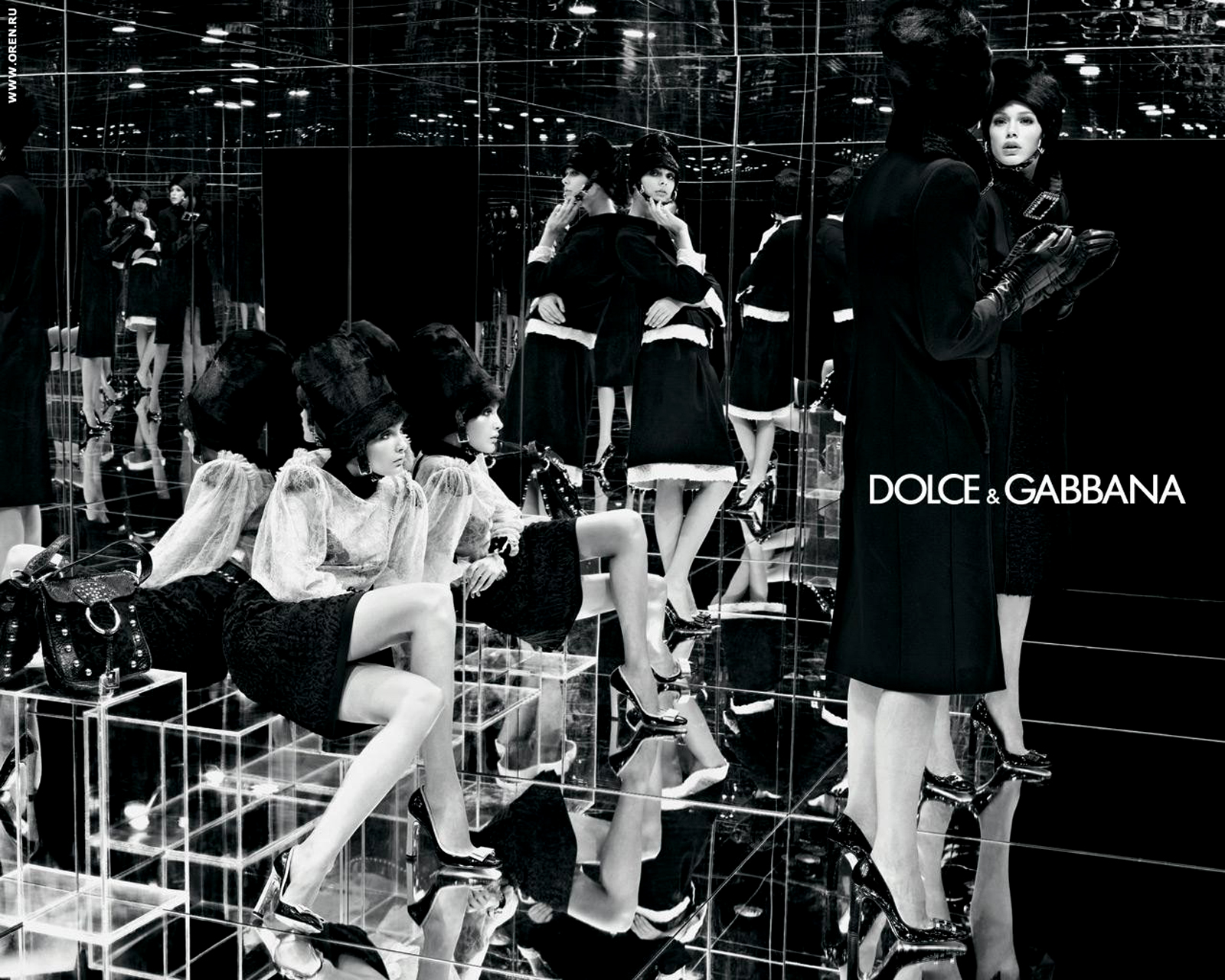 dolce gabbana wallpaper,snapshot,black and white,photography,music,monochrome