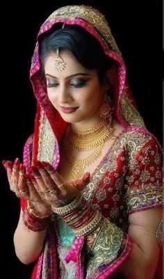 vestido de papel tapiz dulhan,rosado,sari,belleza,novia,modelo
