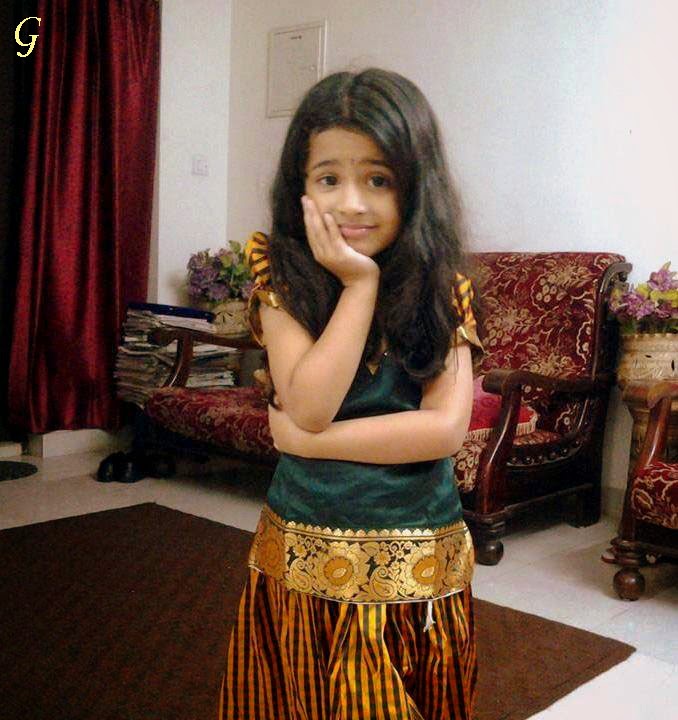 indian cute girl wallpaper,belly dance,abdomen,joint,trunk,human body