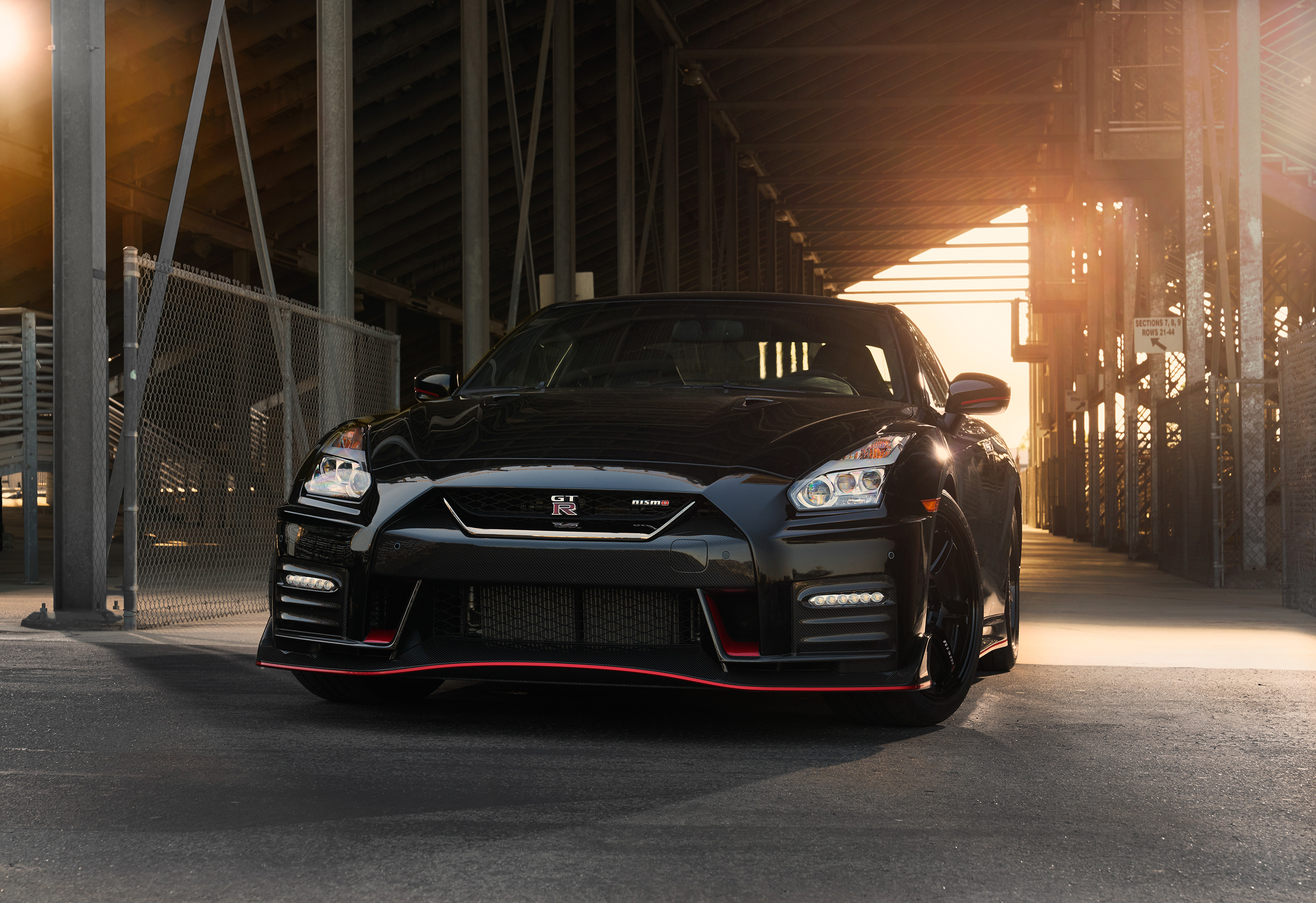 nissan gtr wallpaper 4k,land vehicle,vehicle,car,automotive design,motor vehicle