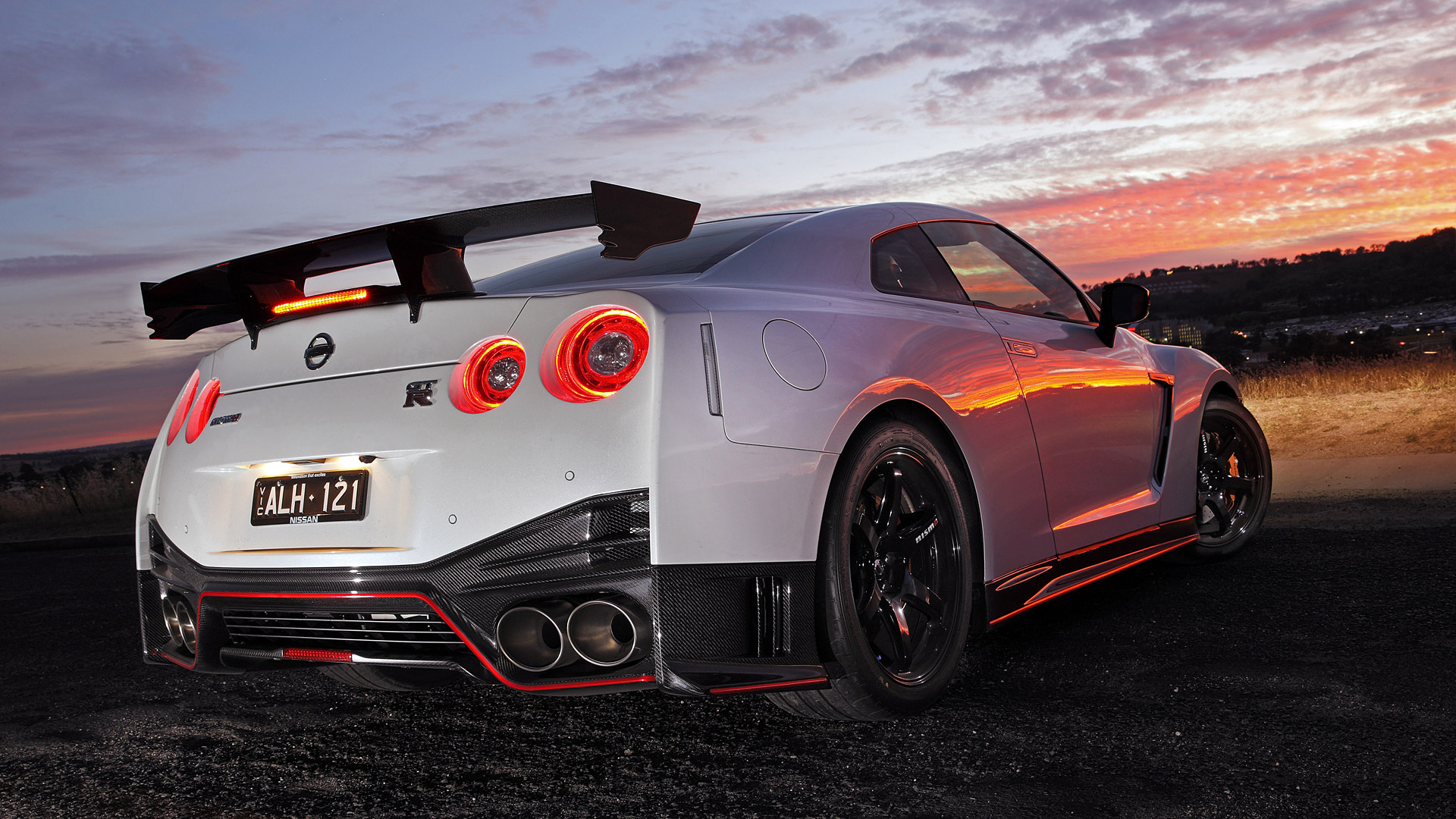 nissan gtr wallpaper 4k,land vehicle,vehicle,car,sports car,automotive design