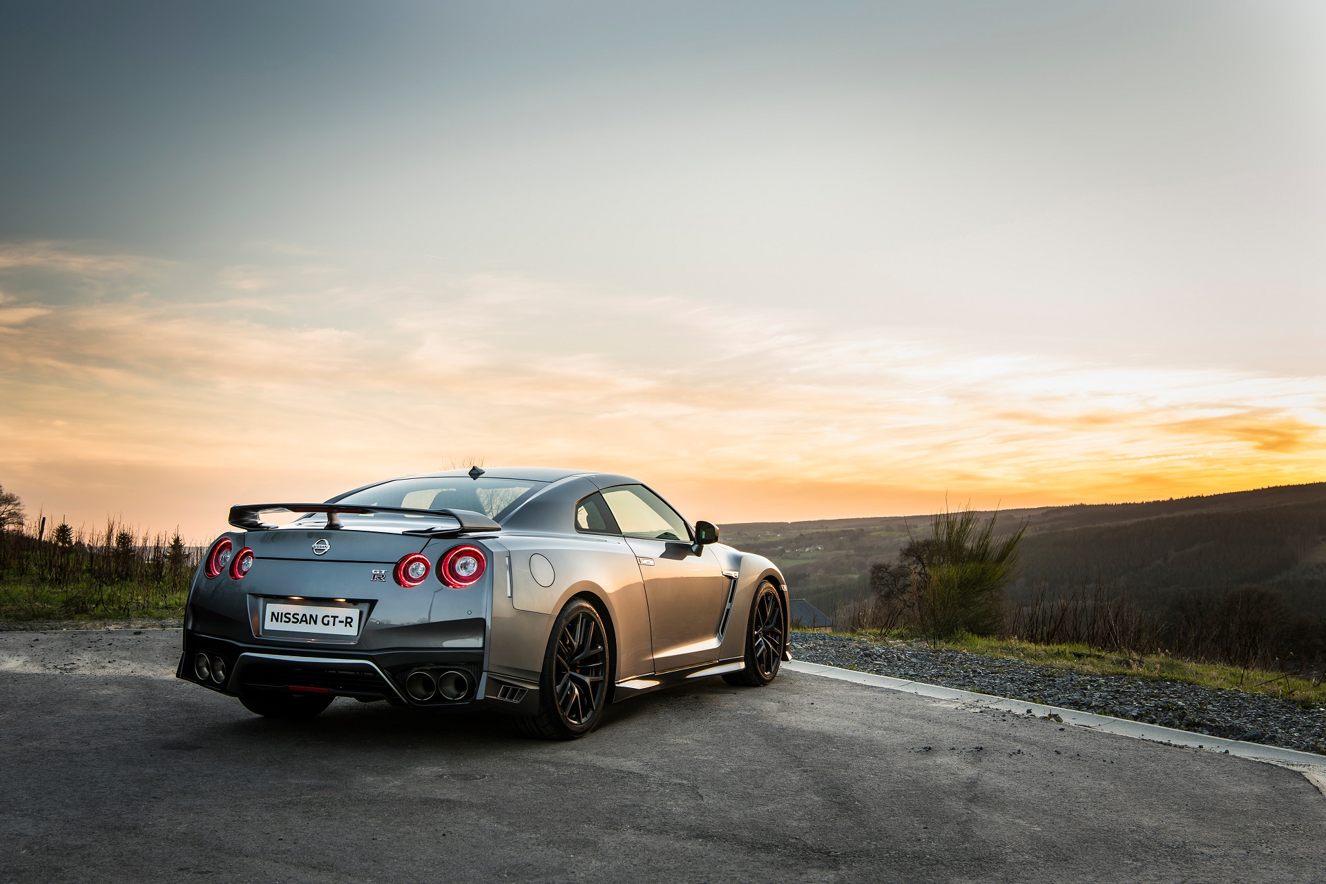 gtr 2017 wallpaper,land vehicle,vehicle,car,automotive design,performance car