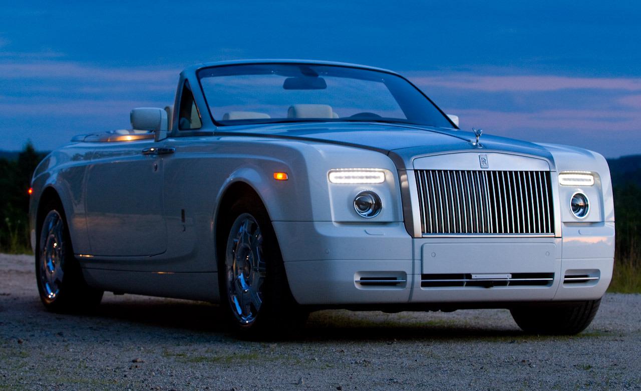 rolls royce phantom wallpaper,land vehicle,vehicle,luxury vehicle,car,rolls royce phantom