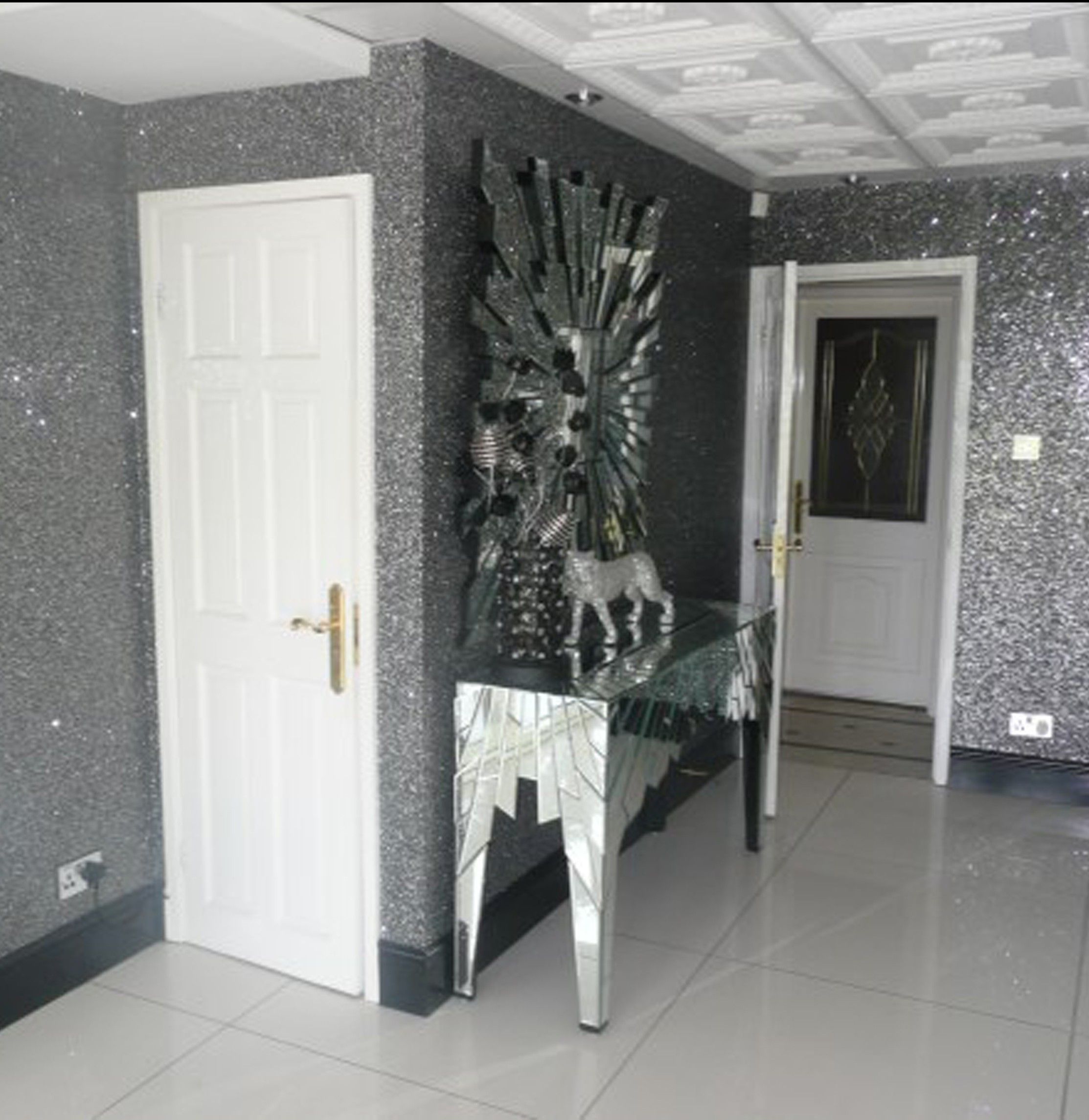 papel pintado glitter plateado para paredes,propiedad,habitación,loseta,suelo,diseño de interiores