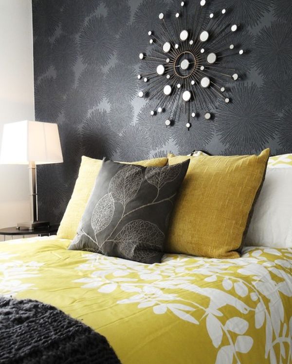 papel pintado gris y amarillo del dormitorio,dormitorio,almohada,habitación,mueble,pared