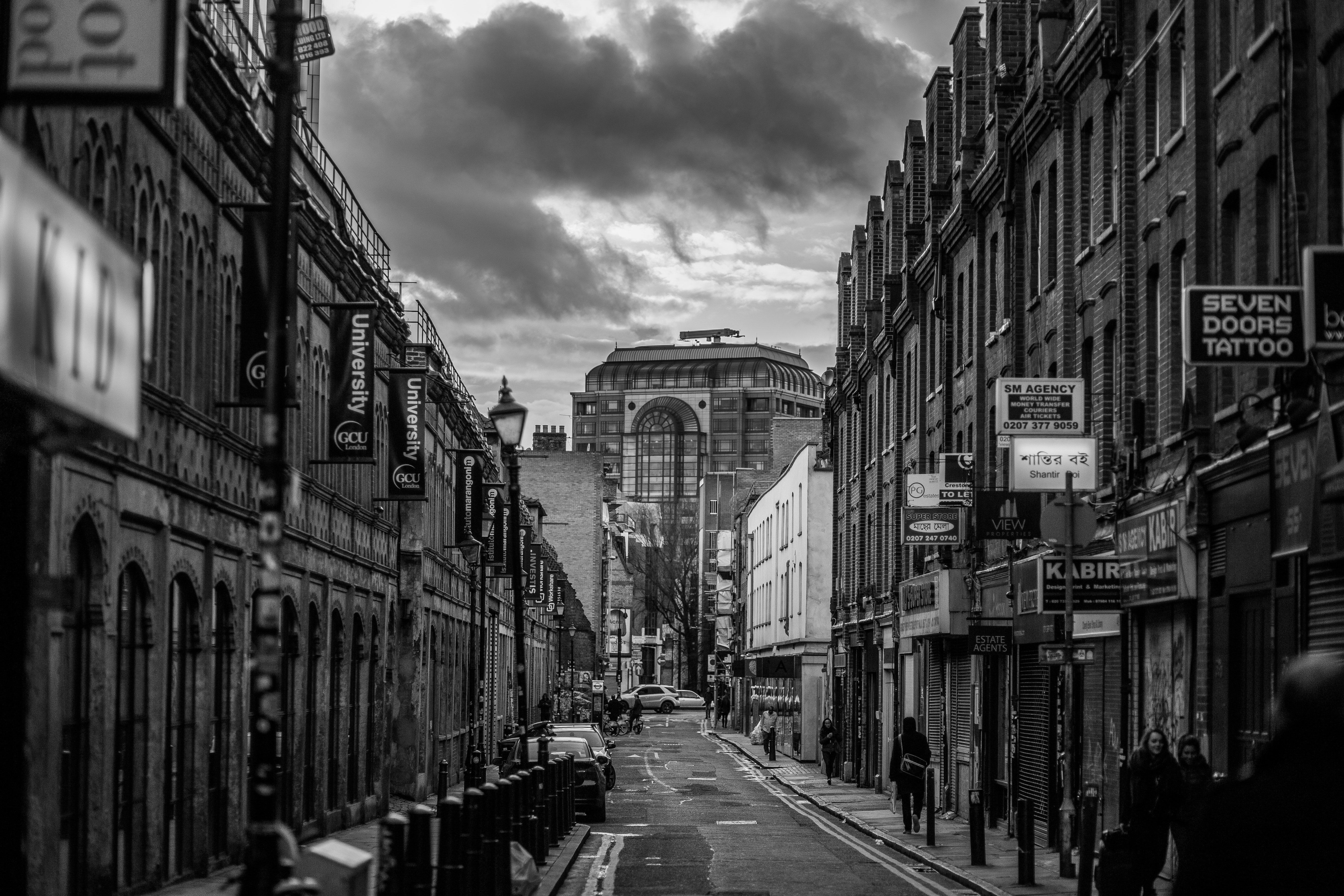 london wallpaper black and white,white,street,black,black and white,urban area
