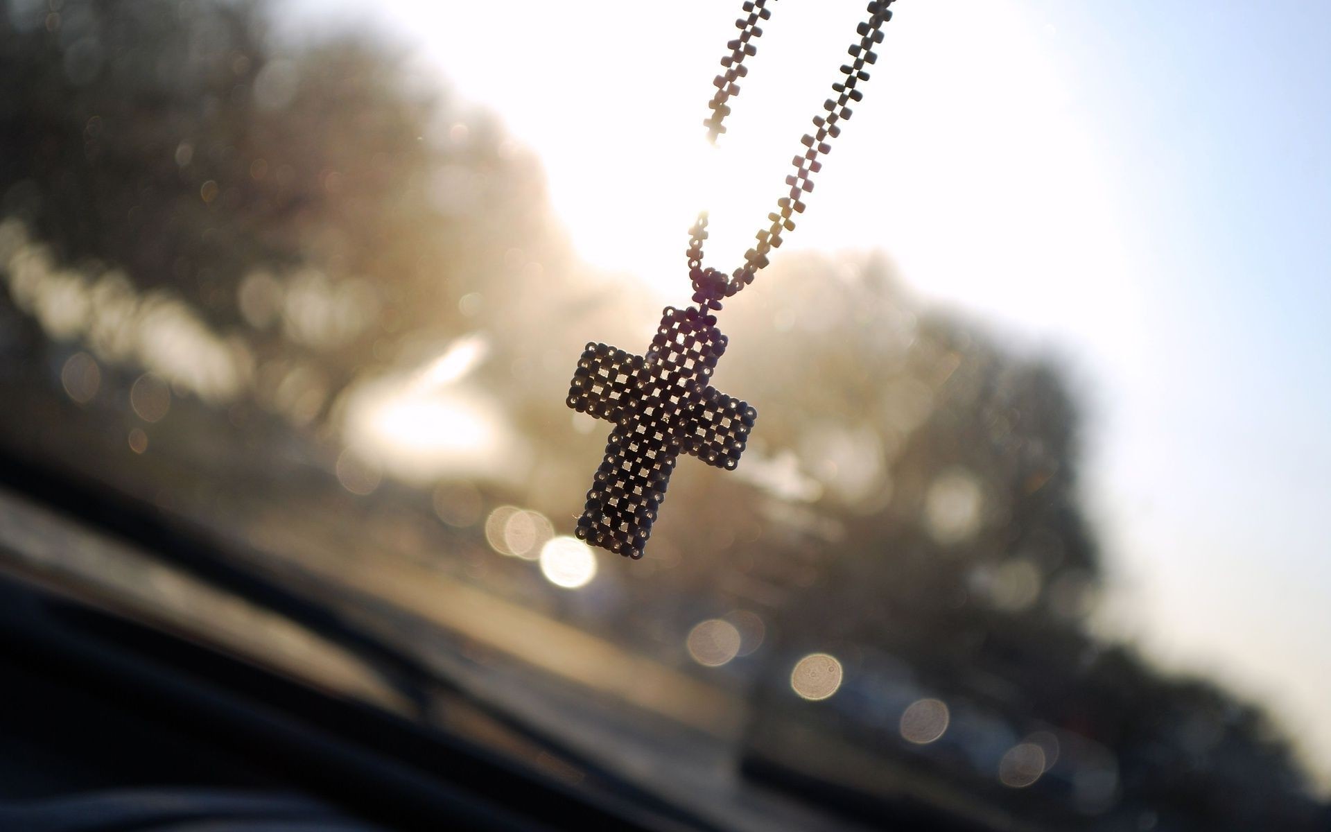 rosary wallpaper hd,pendant,fashion accessory,jewellery,necklace,sky