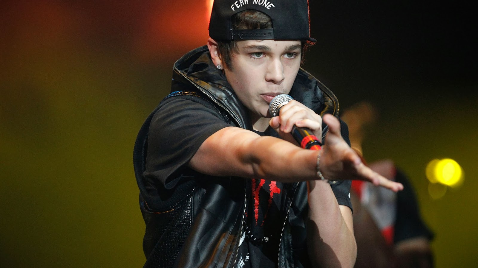 austin mahone wallpaper,performance,music,rapping,music artist,singer