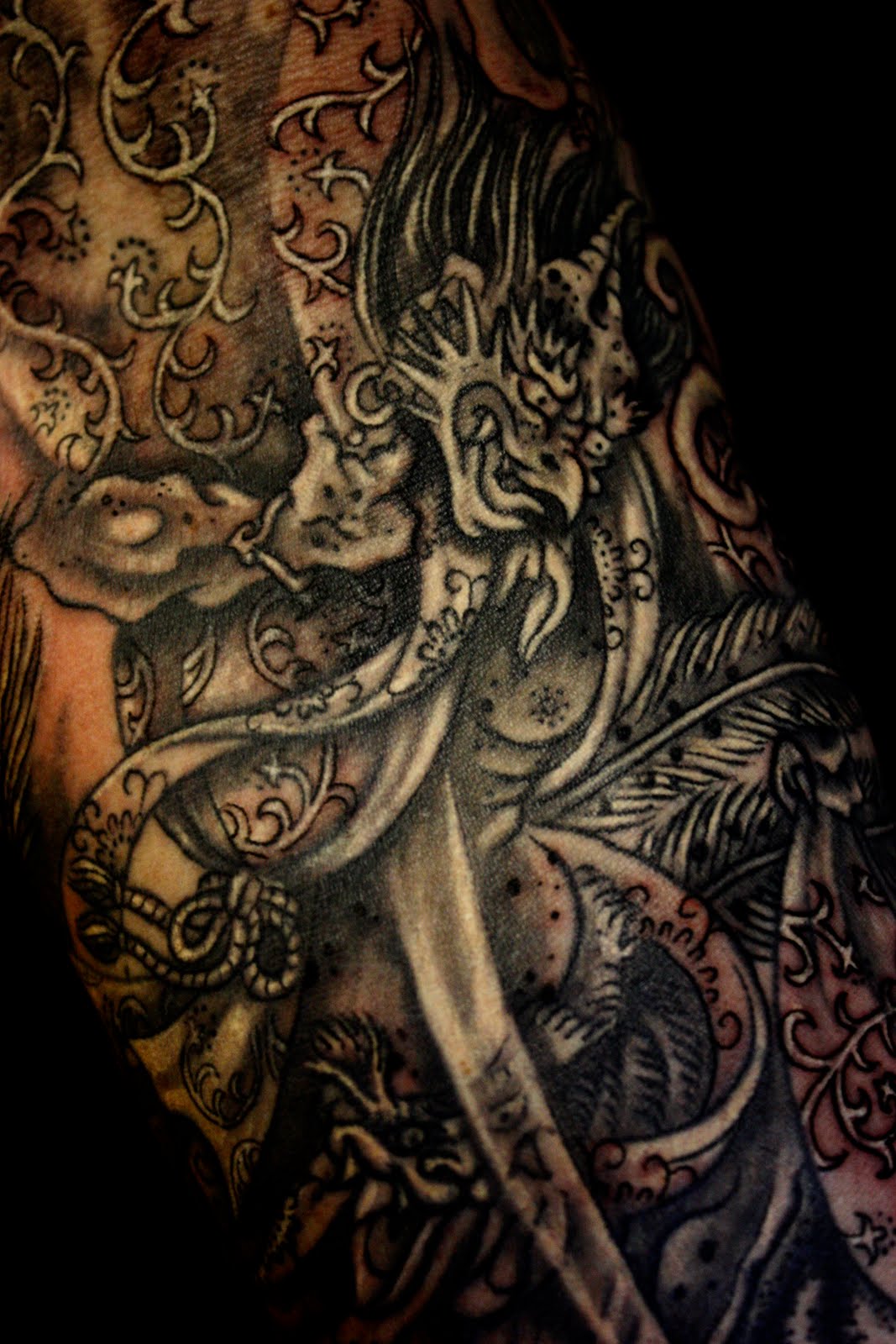 tattoo art wallpaper,shoulder,tattoo,arm,joint,pattern