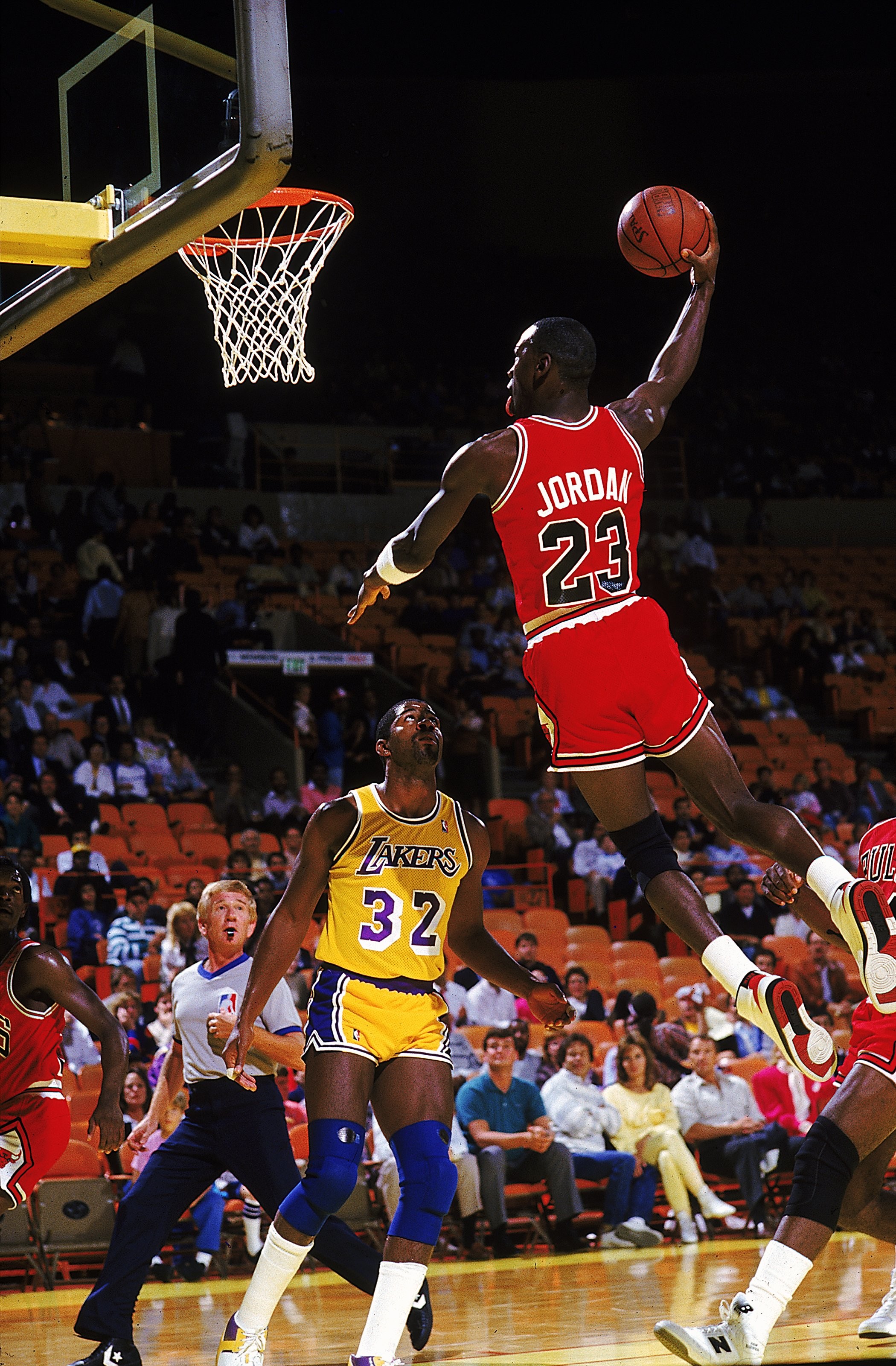 nba dunk wallpaper,jugador,movimientos de baloncesto,deportes,jugador de baloncesto,baloncesto