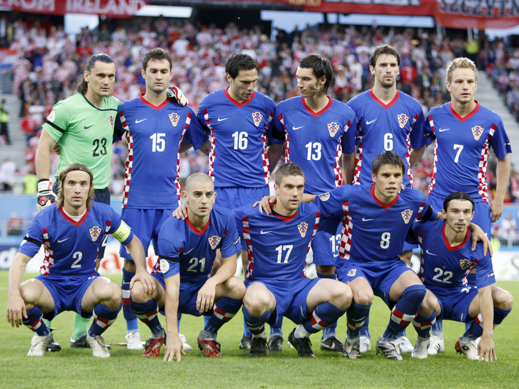 fondo de pantalla del equipo de fútbol,jugador,deportes,equipo,jugador de fútbol,jugador de fútbol