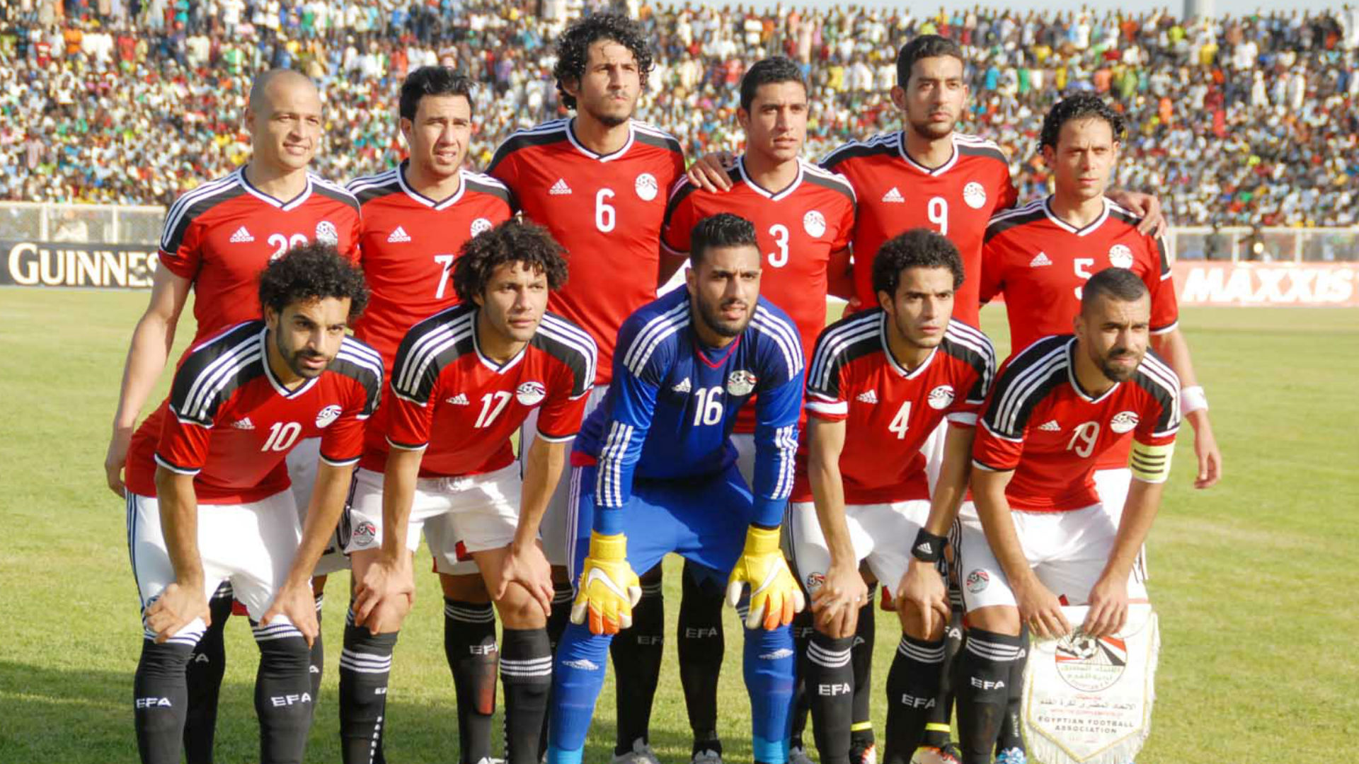 fondo de pantalla del equipo de fútbol,equipo,deportes,jugador,jugador de fútbol,grupo social