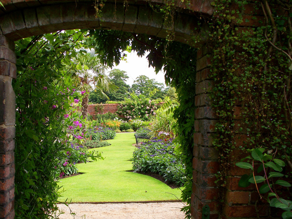 fondo de pantalla de jardín secreto,jardín,arco,jardín botánico,arquitectura,césped